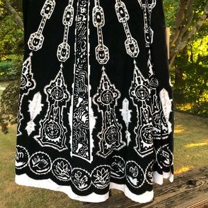 Elegant Black and White Patterned Skirt